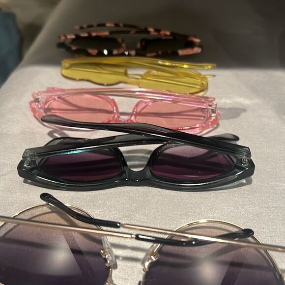 🎉1 hr sale 🎉Sunglasses 5 bundle - Picture 5 of 7